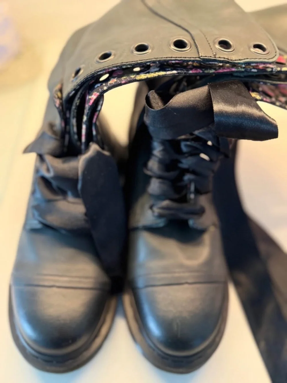 Aimilta Dr. Marten Boots - Picture 3 of 5